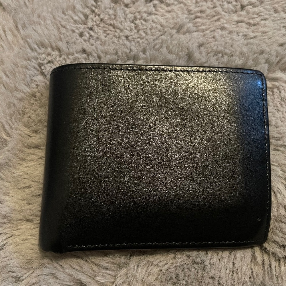 Perry Ellis wallet
